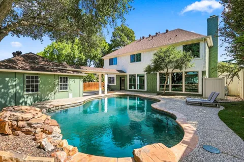 2385 Dundee Drive