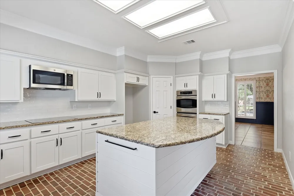 2385 Dundee Drive Highland Village, TX 75077