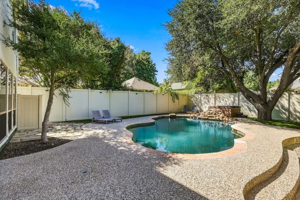 2385 Dundee Drive Highland Village, TX 75077