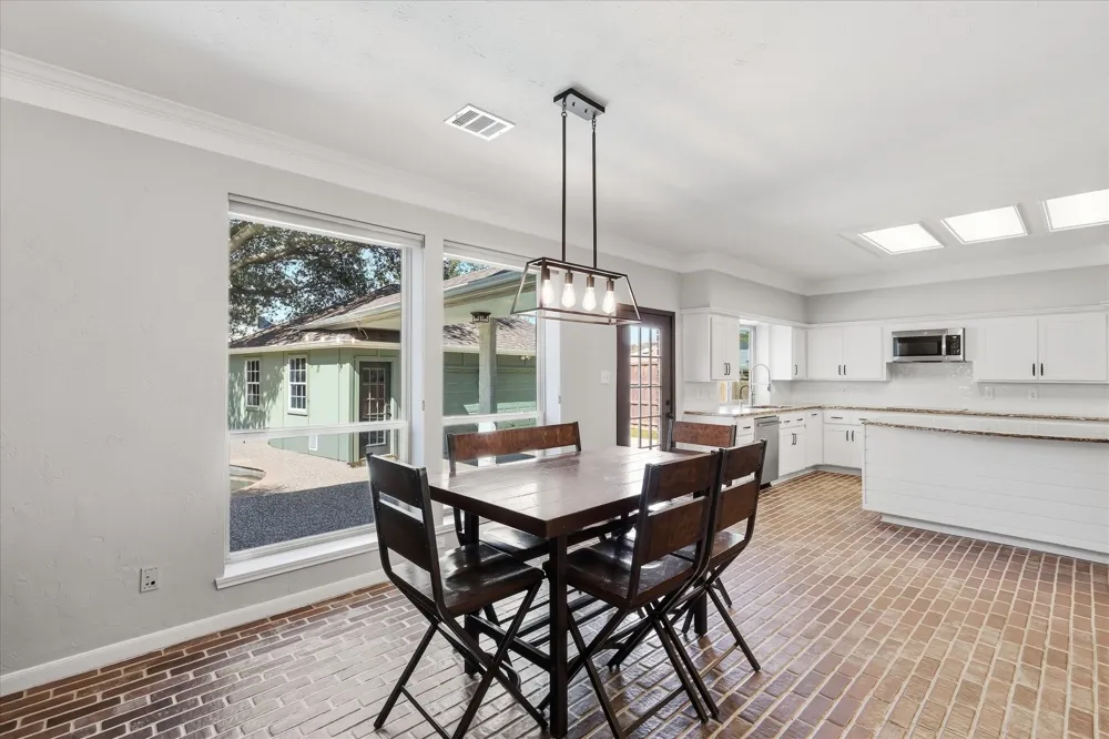 2385 Dundee Drive Highland Village, TX 75077