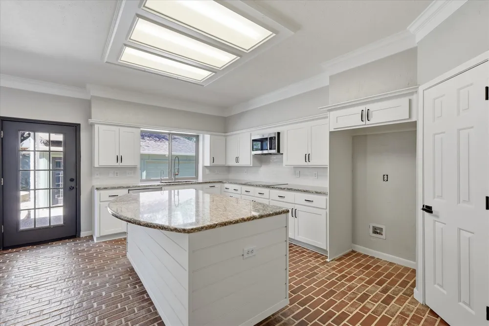 2385 Dundee Drive Highland Village, TX 75077