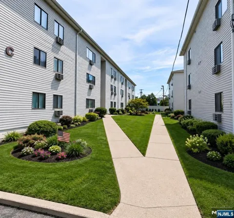 250 Grant Avenue C29 / 329