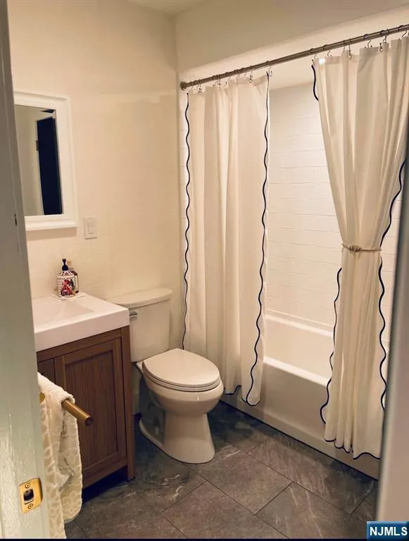 250 Grant Avenue C29 / 329 Lyndhurst, NJ 07071