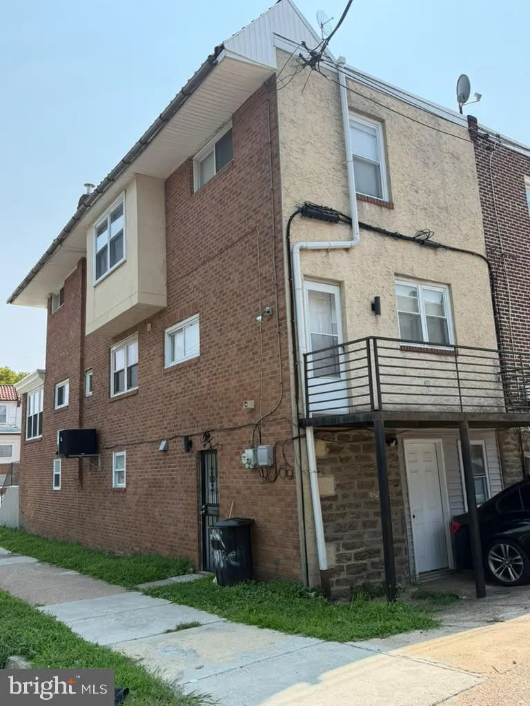6062 CAMAC STREET Philadelphia, PA 19141