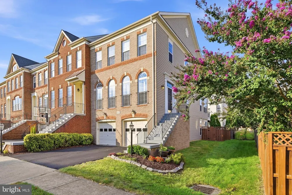 22017 DILWORTH SQUARE Broadlands, VA 20148