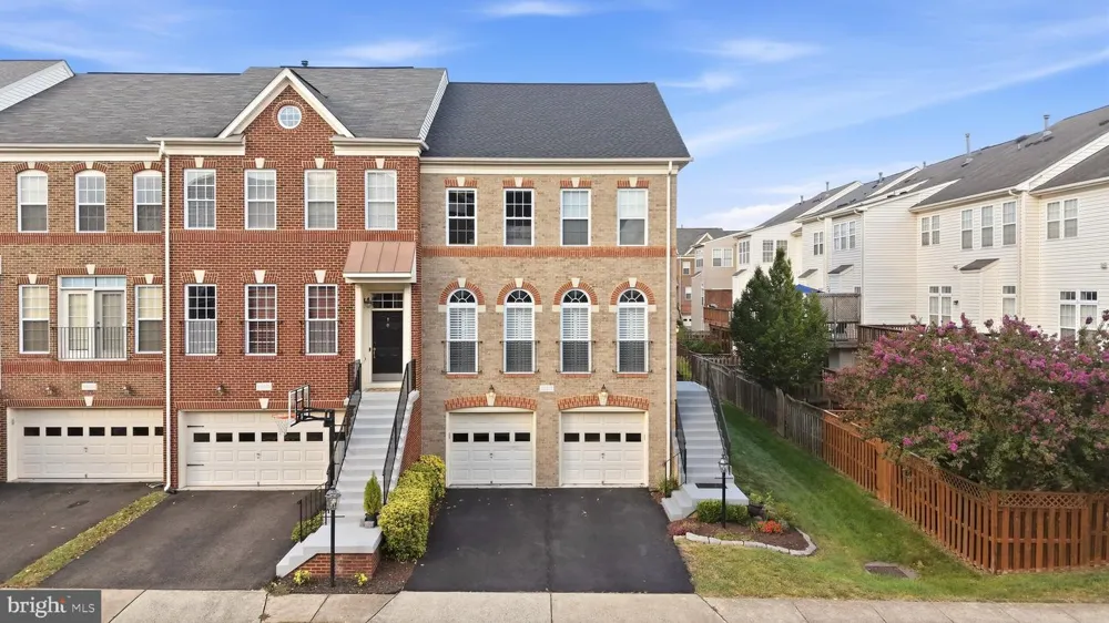 22017 DILWORTH SQUARE Broadlands, VA 20148