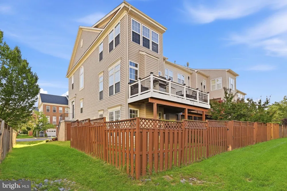 22017 DILWORTH SQUARE Broadlands, VA 20148