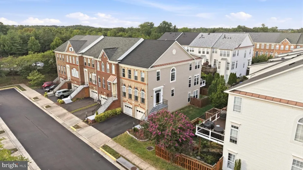 22017 DILWORTH SQUARE Broadlands, VA 20148