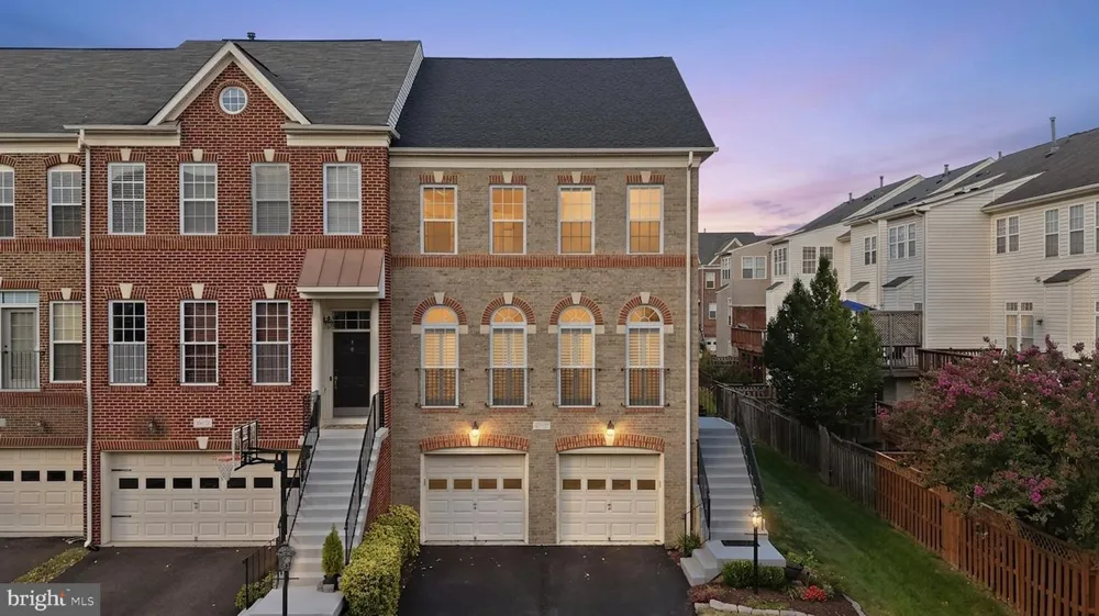 22017 DILWORTH SQUARE Broadlands, VA 20148