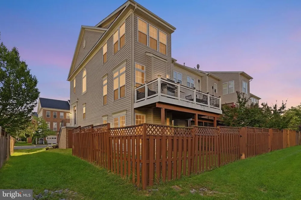 22017 DILWORTH SQUARE Broadlands, VA 20148