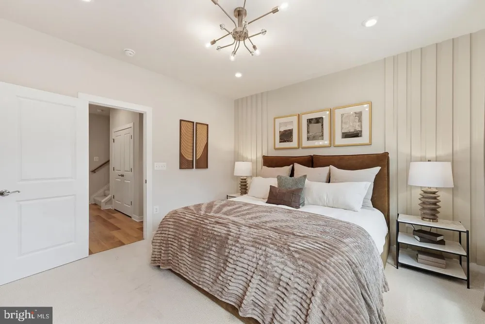 46325 CRANSTON STREET Potomac Falls, VA 20165