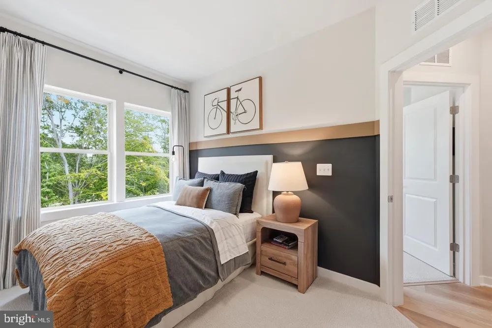 46325 CRANSTON STREET Potomac Falls, VA 20165