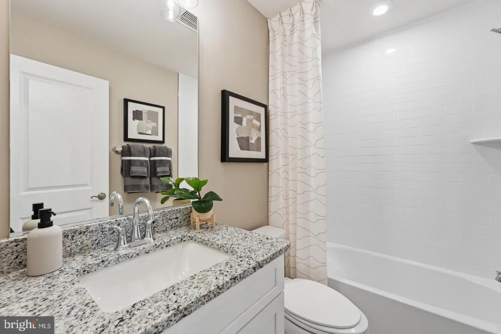 46325 CRANSTON STREET Potomac Falls, VA 20165