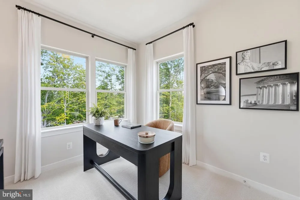 46325 CRANSTON STREET Potomac Falls, VA 20165