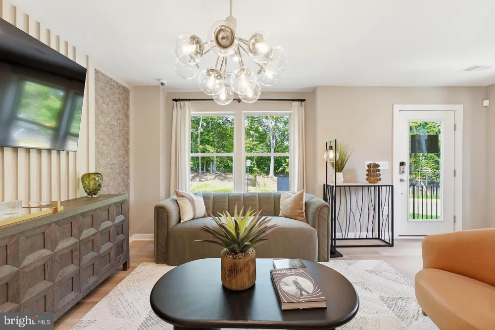 46325 CRANSTON STREET Potomac Falls, VA 20165