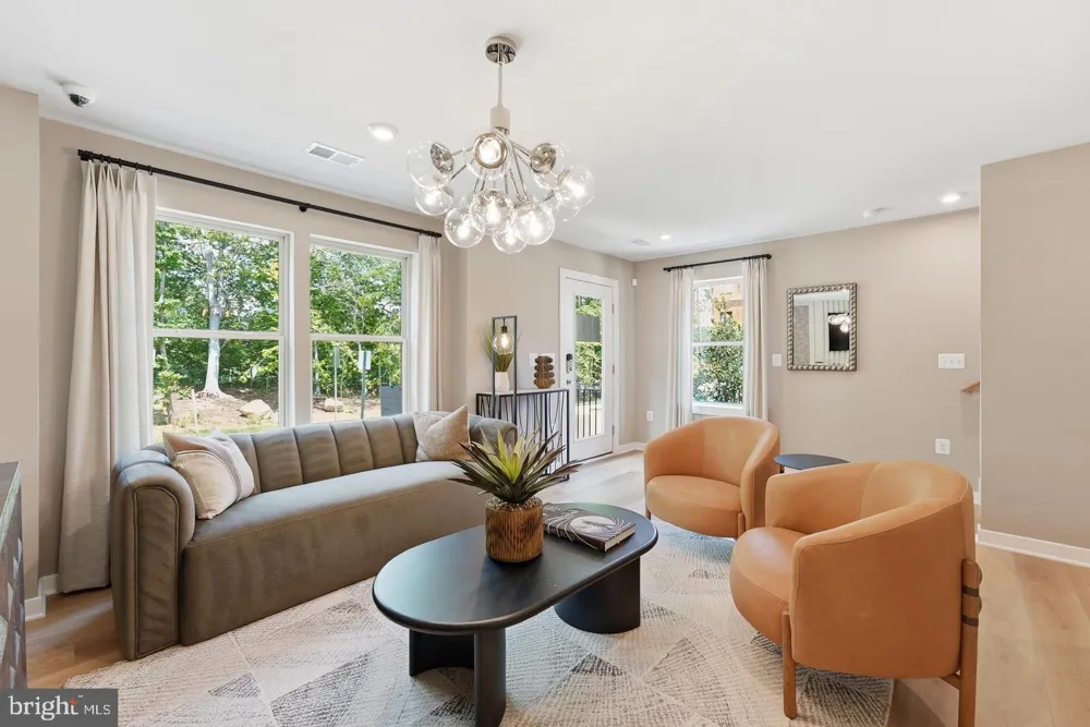 46325 CRANSTON STREET Potomac Falls, VA 20165