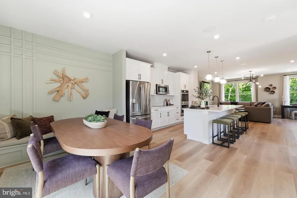 46325 CRANSTON STREET Potomac Falls, VA 20165