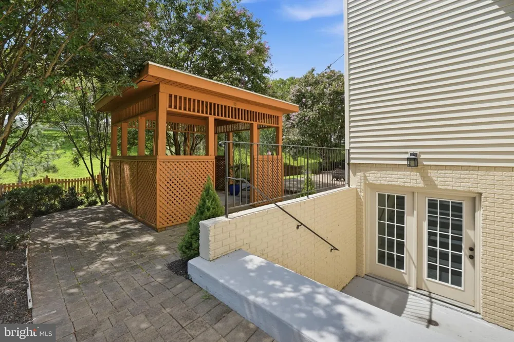 42831 DELPHINIUM CIRCLE Leesburg, VA 20176