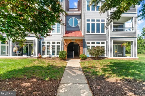 1133 LAKE HERON DRIVE #2B