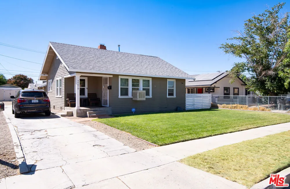 44619 Beech Avenue Lancaster, CA 93534