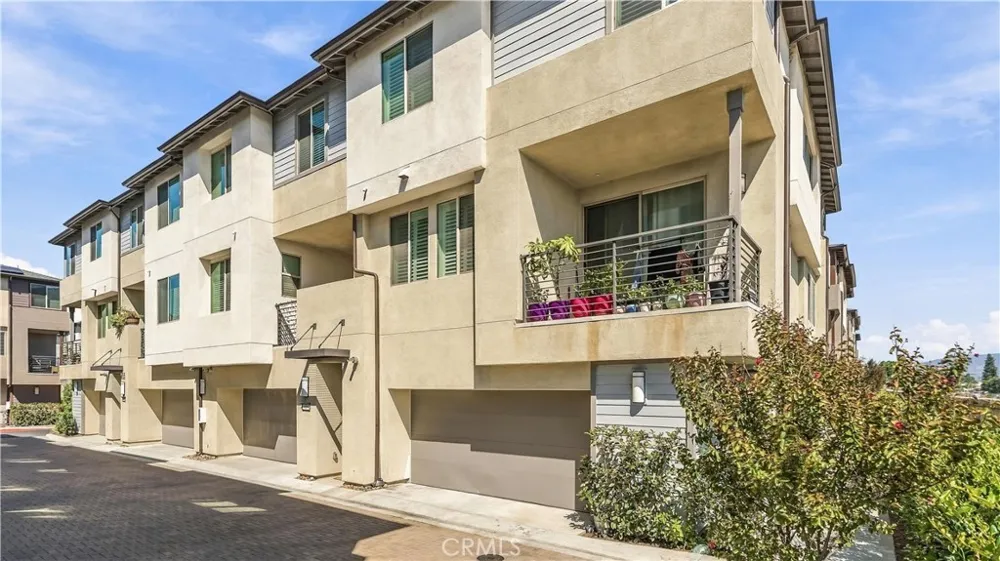 1570 Topeka Avenue #8 Placentia, CA 92870