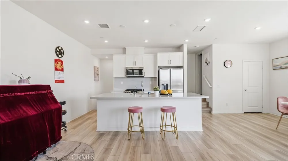 1570 Topeka Avenue #8 Placentia, CA 92870