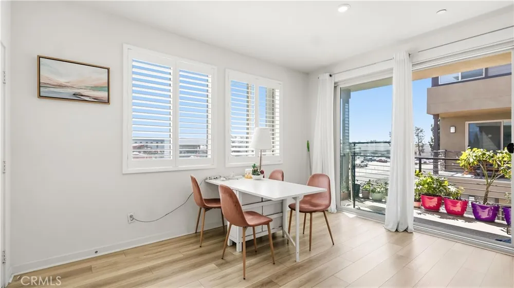 1570 Topeka Avenue #8 Placentia, CA 92870