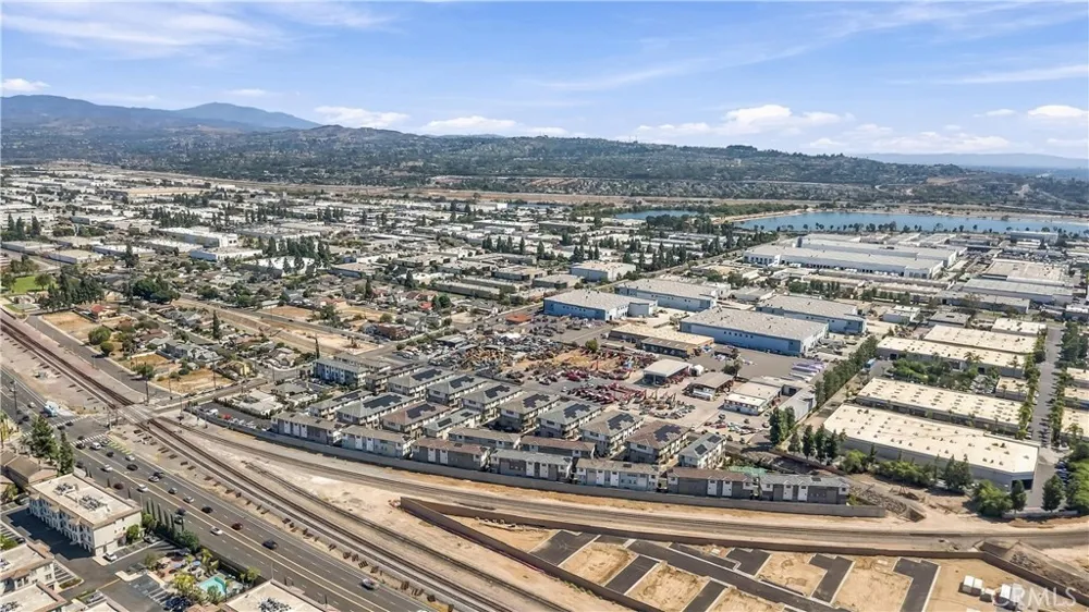 1570 Topeka Avenue #8 Placentia, CA 92870