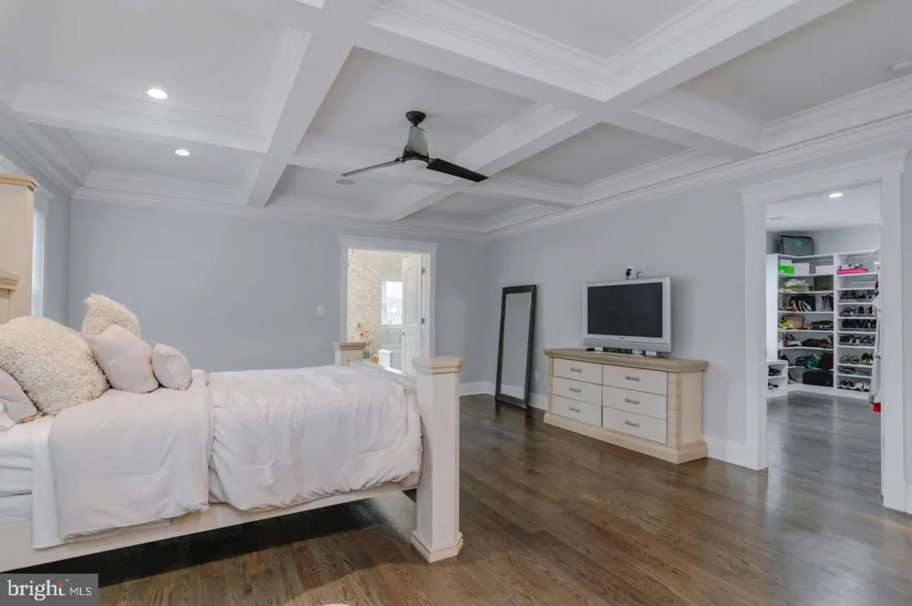 10704 WARWICK AVENUE #A Fairfax, VA 22030