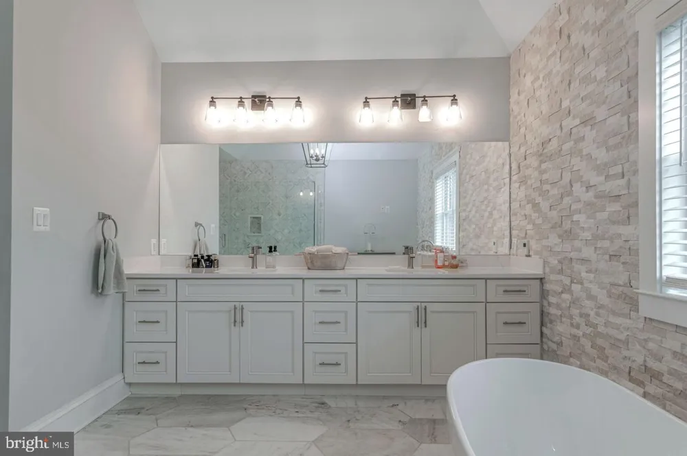 10704 WARWICK AVENUE #A Fairfax, VA 22030