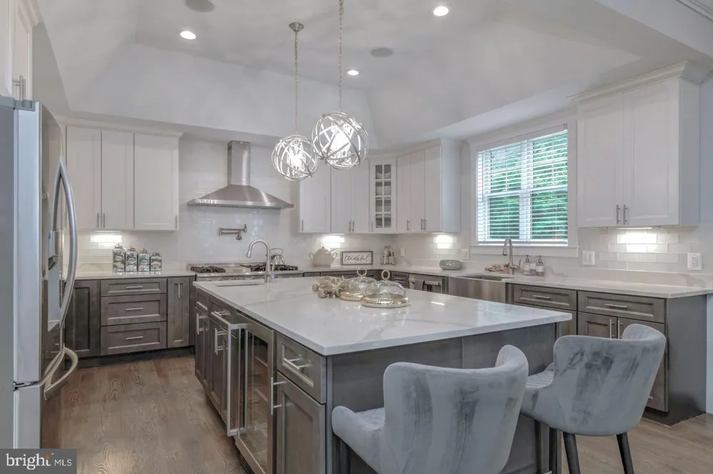 10704 WARWICK AVENUE #A Fairfax, VA 22030