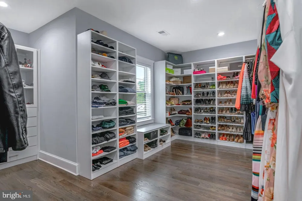 10704 WARWICK AVENUE #A Fairfax, VA 22030