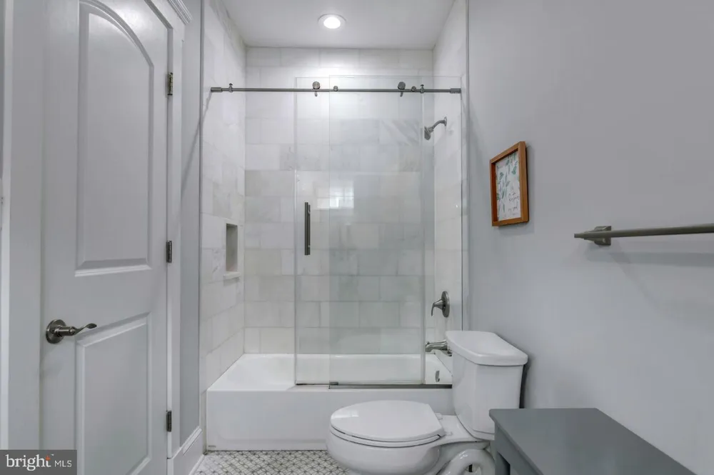 10704 WARWICK AVENUE #A Fairfax, VA 22030