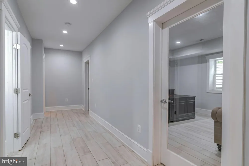 10704 WARWICK AVENUE #A Fairfax, VA 22030
