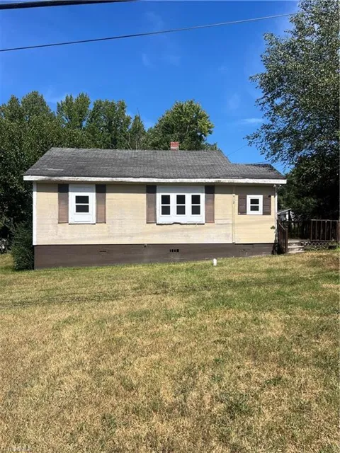 6112 Meadowbrook Drive