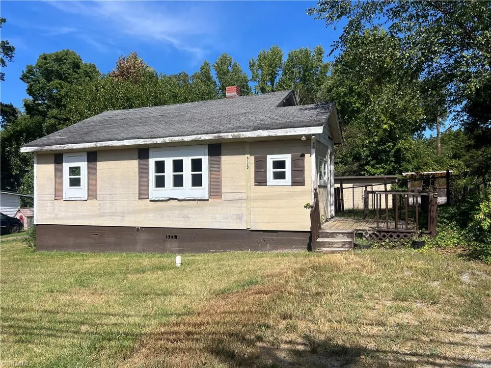 6112 Meadowbrook Drive Trinity, NC 27370