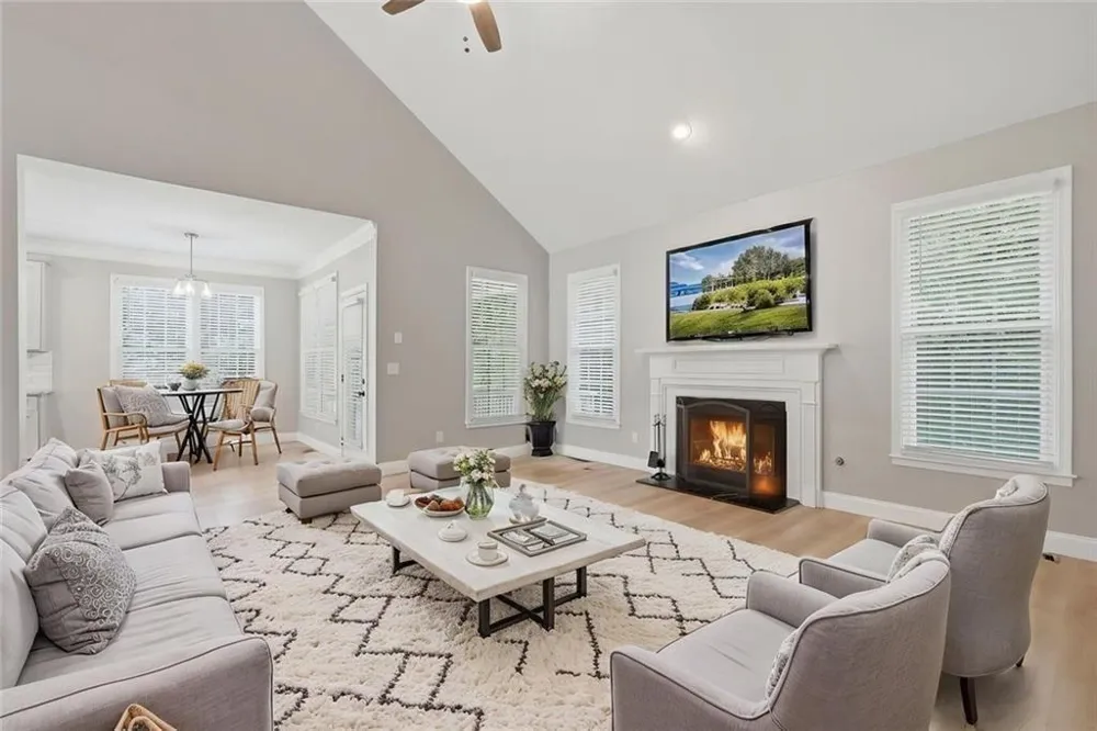 6353 Chestnut Parkway Flowery Branch, GA 30542