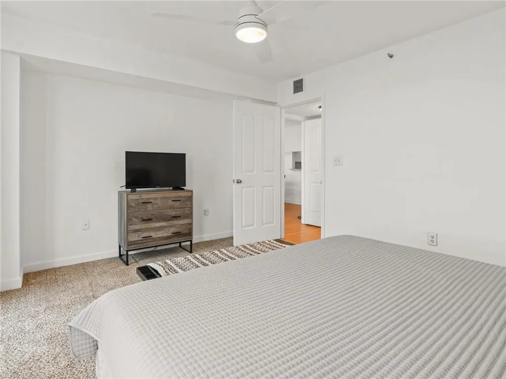 2870 Pharr Court South NW #2602 Atlanta, GA 30305