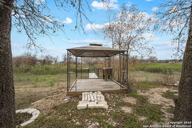 292 BEACH SHORE DR Bandera, TX 78003