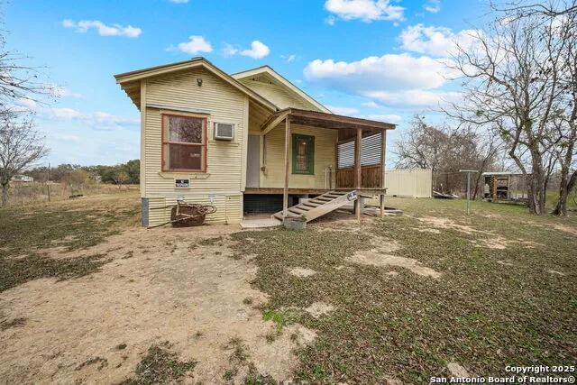 292 BEACH SHORE DR Bandera, TX 78003