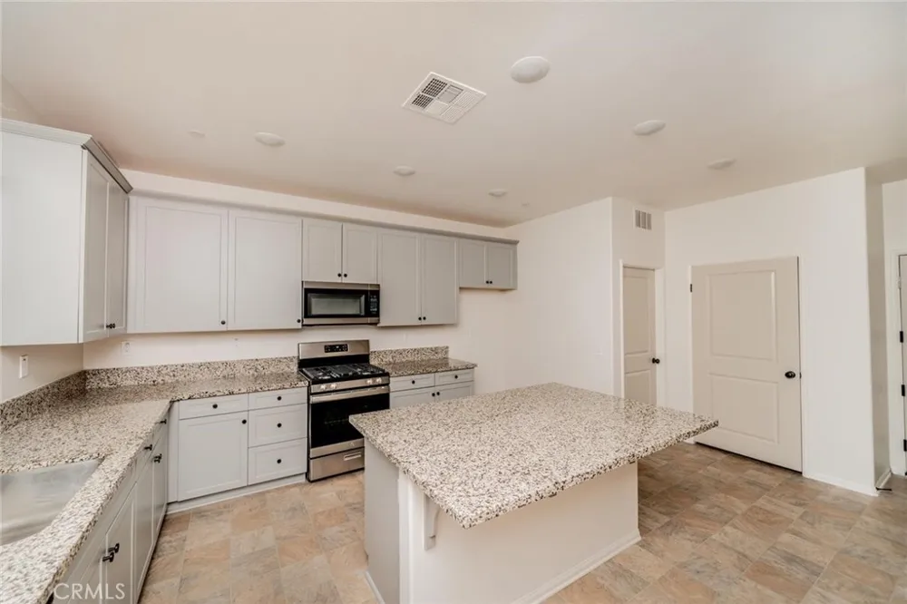 12033 Firbrook Street Victorville, CA 92392
