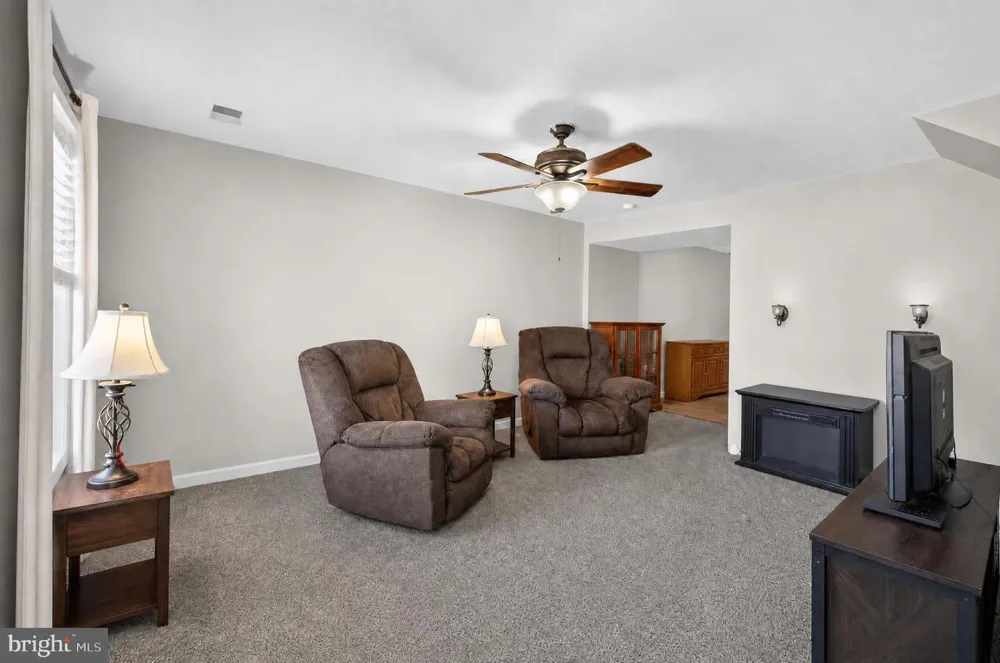 1048 HAMPTON CIRCLE Hagerstown, MD 21742