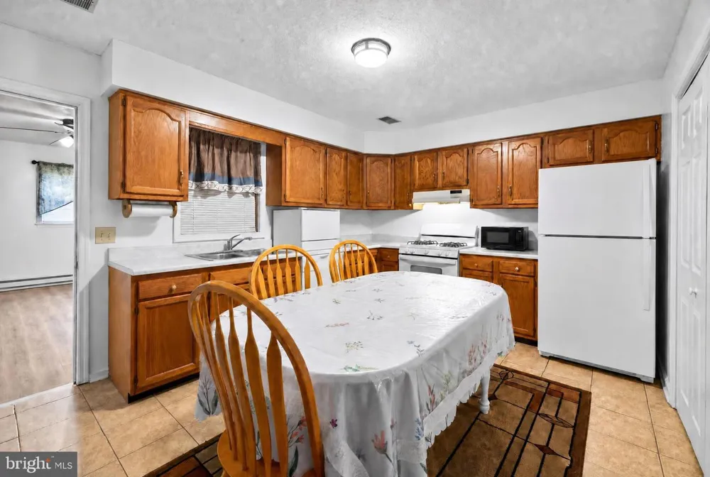 1048 HAMPTON CIRCLE Hagerstown, MD 21742