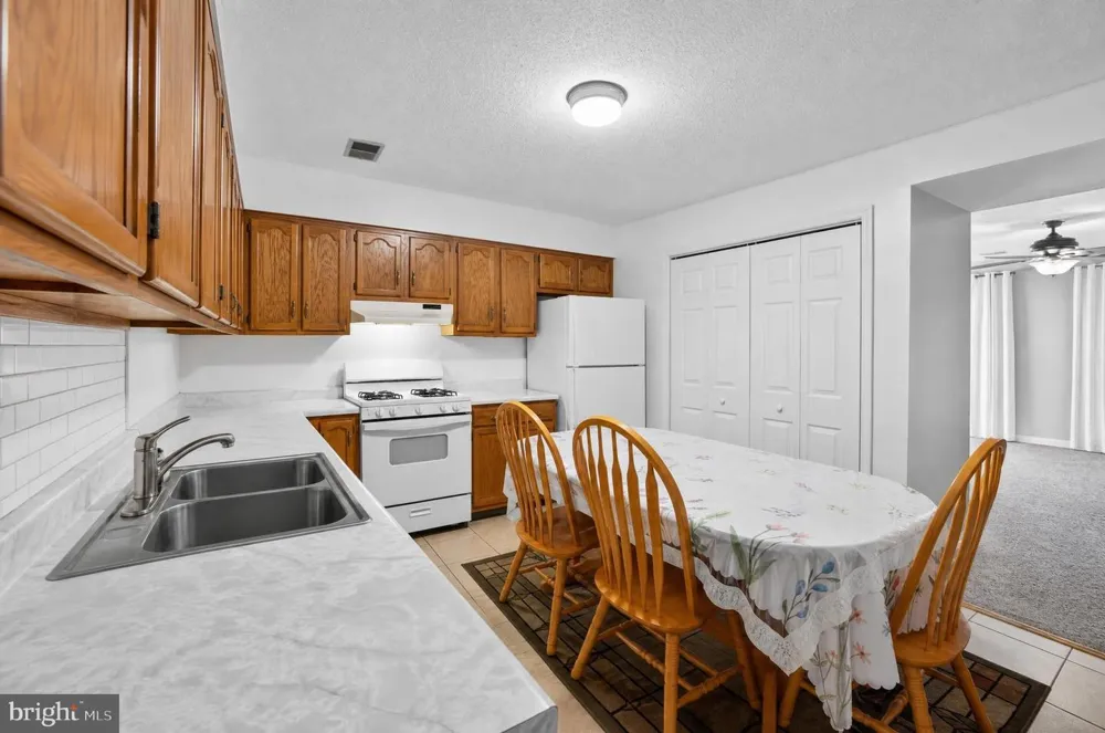 1048 HAMPTON CIRCLE Hagerstown, MD 21742