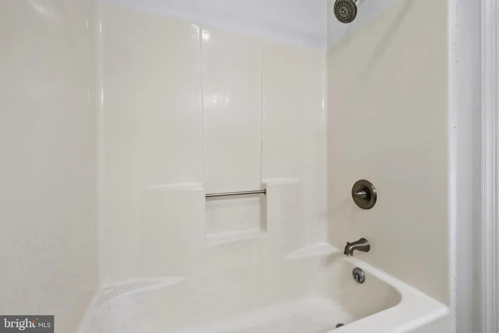 1048 HAMPTON CIRCLE Hagerstown, MD 21742