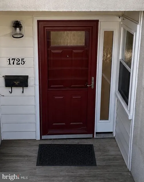 1725 W BANCROFT LANE Crofton, MD 21114