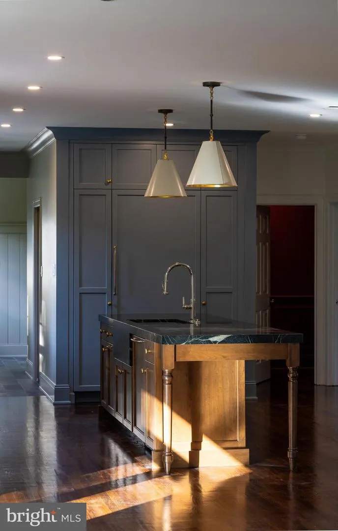 31 E ELM AVENUE Haddonfield, NJ 08033