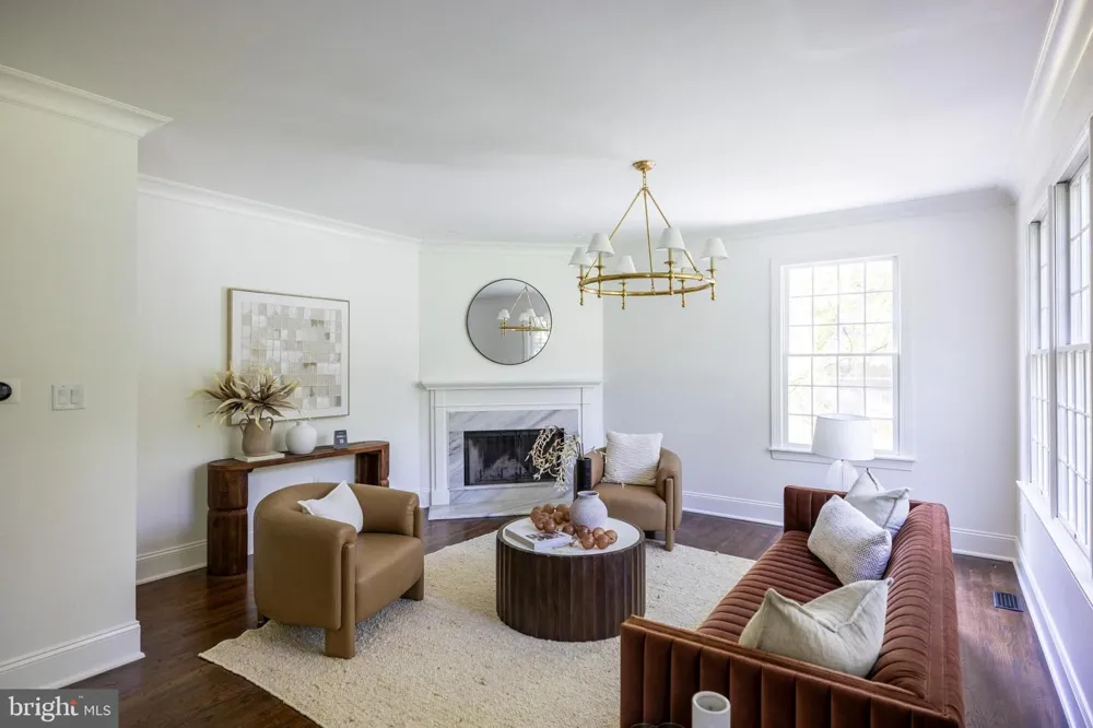 31 E ELM AVENUE Haddonfield, NJ 08033