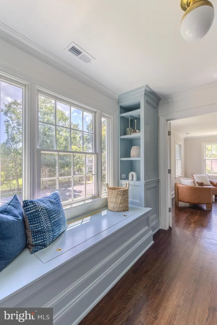 31 E ELM AVENUE Haddonfield, NJ 08033