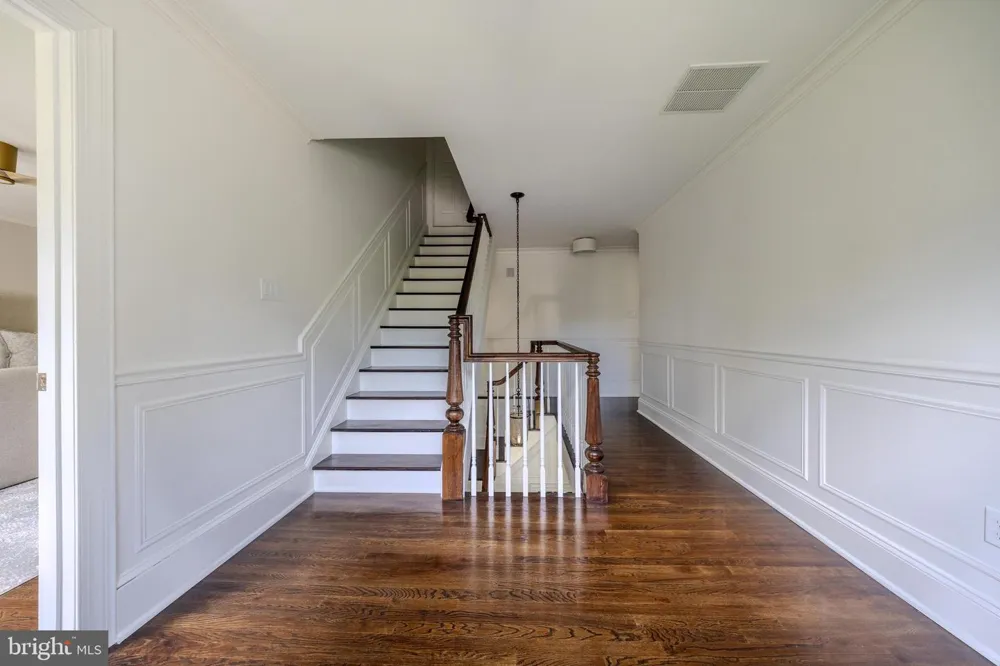 31 E ELM AVENUE Haddonfield, NJ 08033